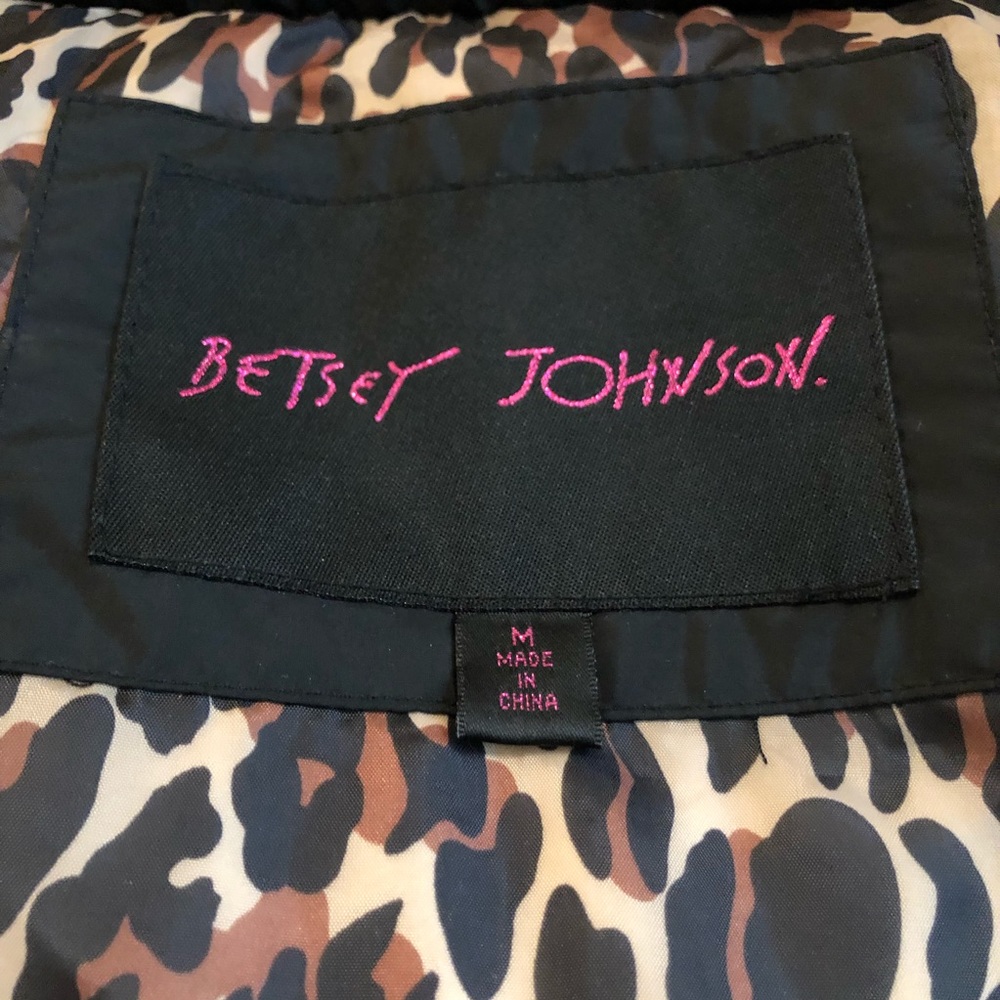 Betsey Johnson puffer jacket - Picture 7 of 7